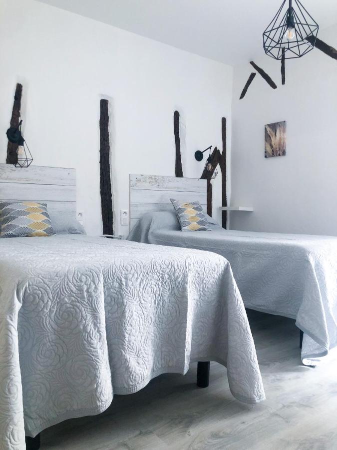 Logis Hotel Restaurant Metropole Mirande  Kültér fotó