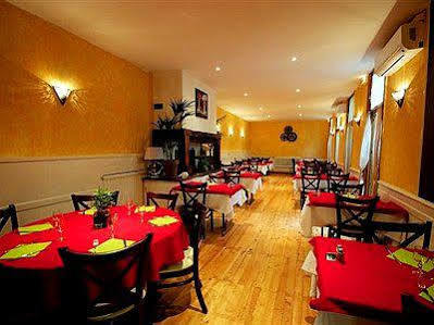 Logis Hotel Restaurant Metropole Mirande  Kültér fotó