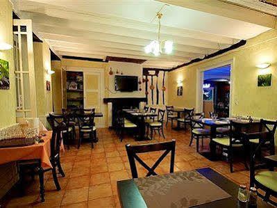 Logis Hotel Restaurant Metropole Mirande  Kültér fotó